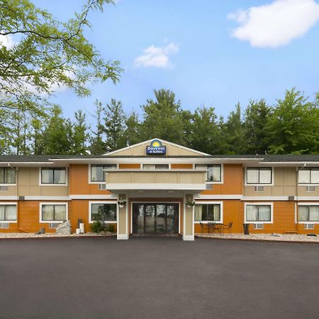 Days Inn & Suites By Wyndham Stevens Point Exteriér fotografie