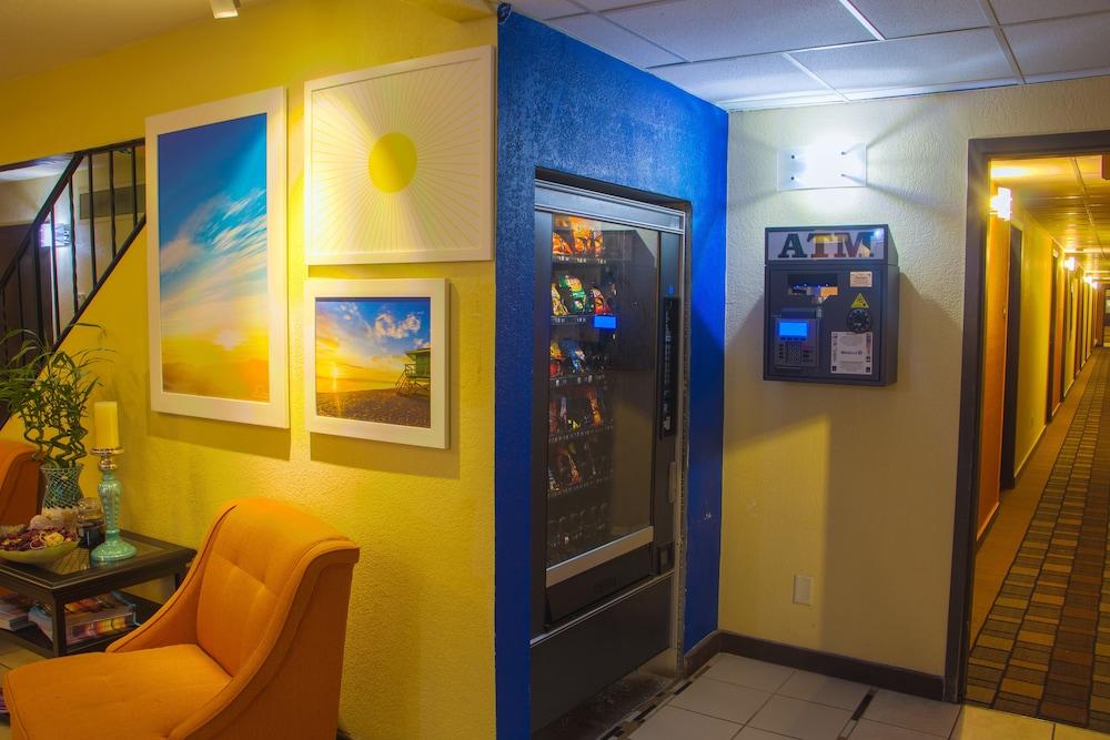 Days Inn & Suites By Wyndham Stevens Point Exteriér fotografie