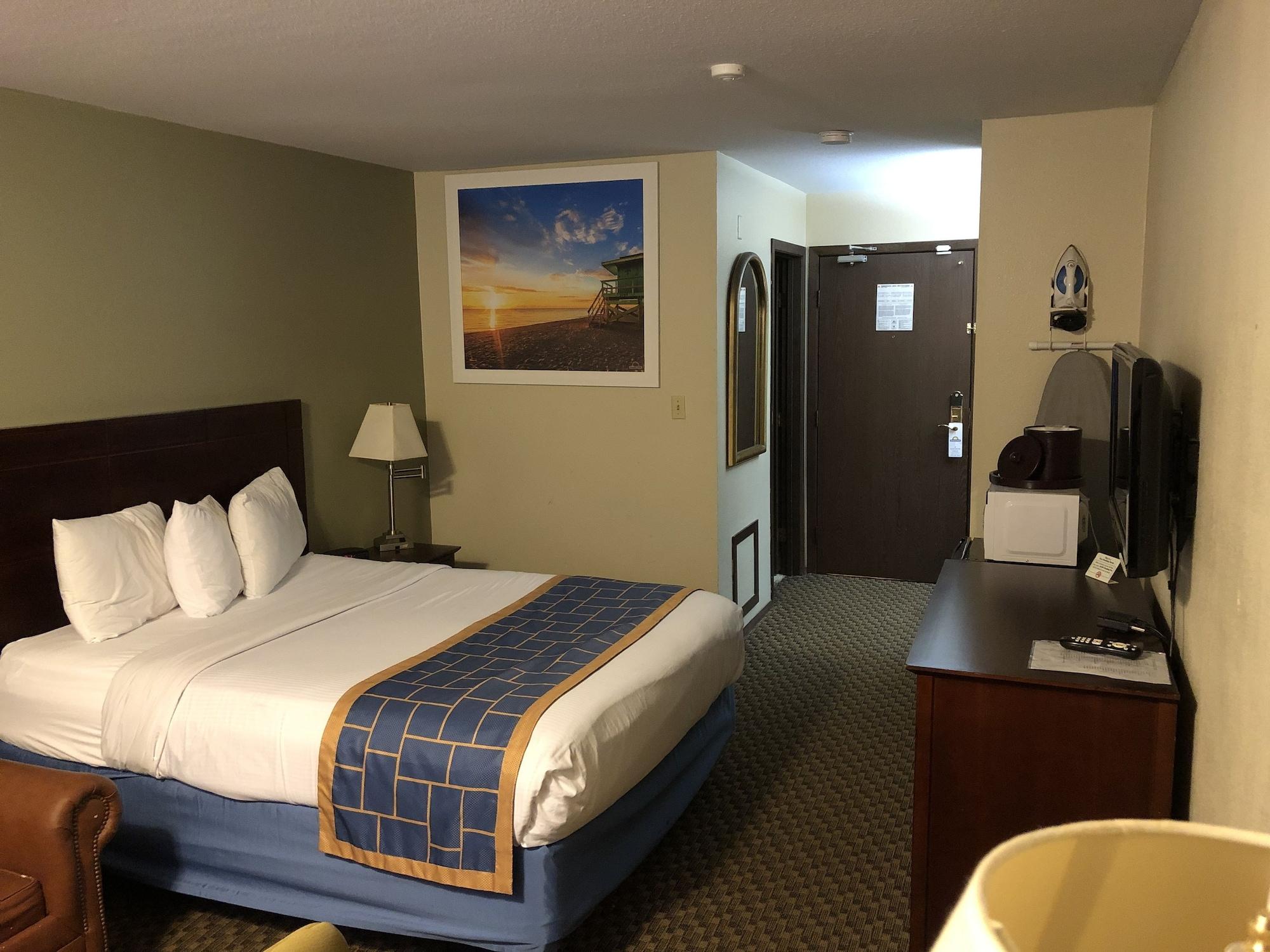 Days Inn & Suites By Wyndham Stevens Point Exteriér fotografie