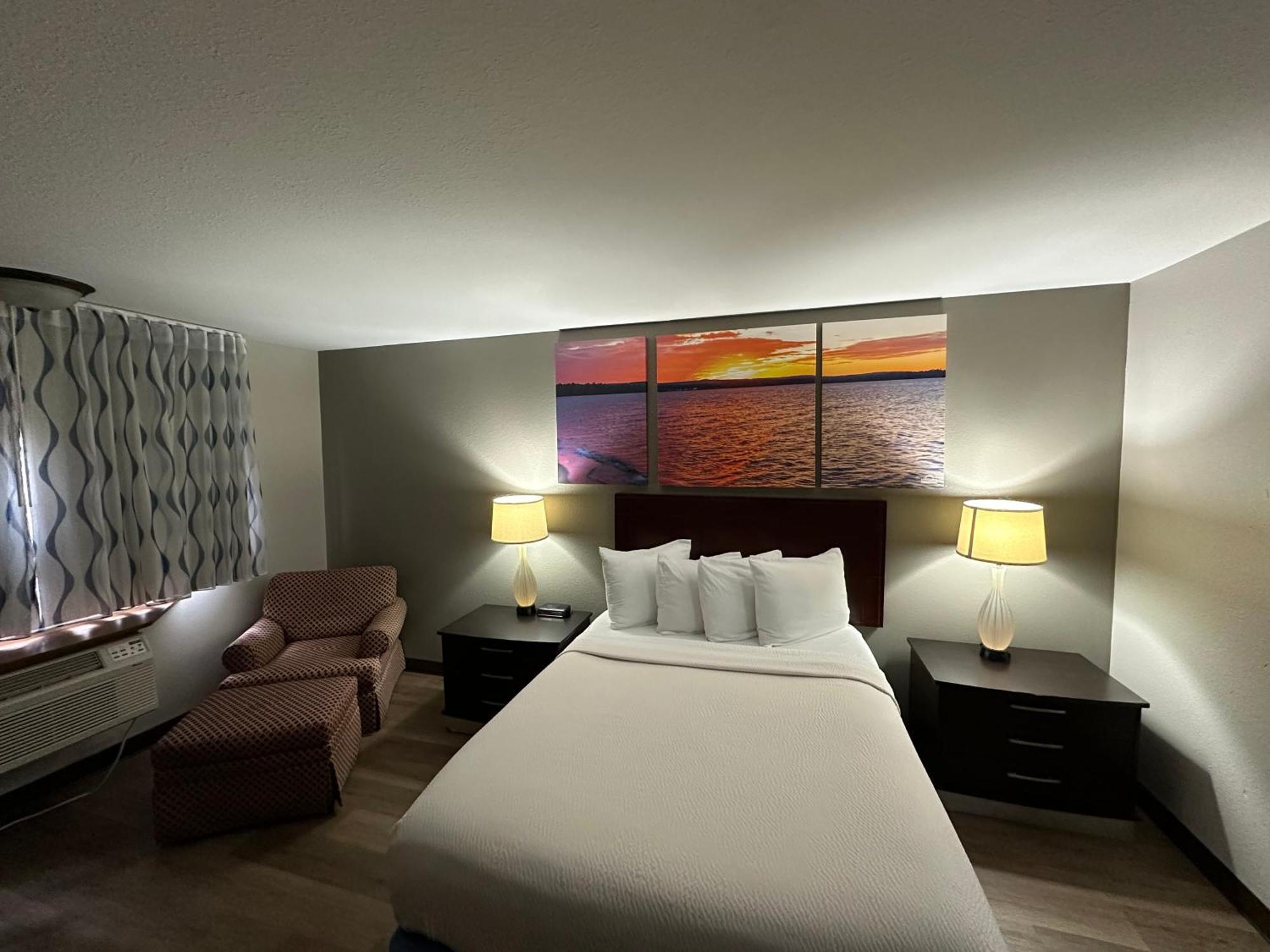 Days Inn & Suites By Wyndham Stevens Point Exteriér fotografie