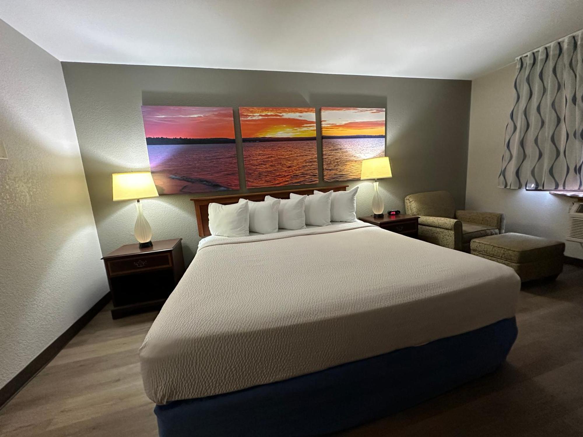 Days Inn & Suites By Wyndham Stevens Point Exteriér fotografie