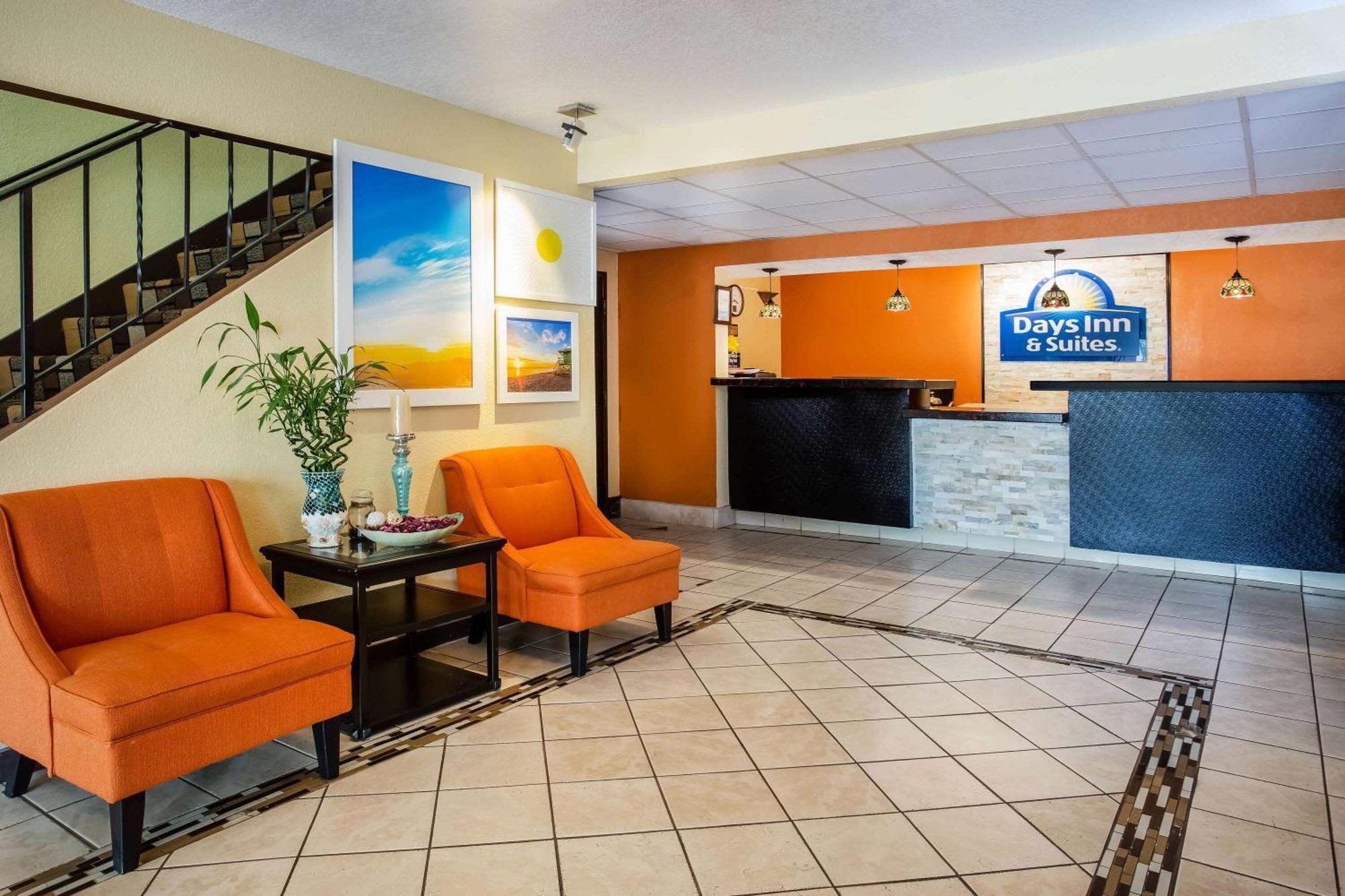 Days Inn & Suites By Wyndham Stevens Point Exteriér fotografie